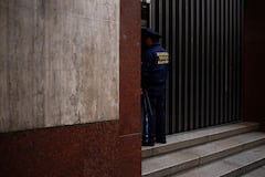 Imagen de un guarda de seguridad privado ejerciendo su labor