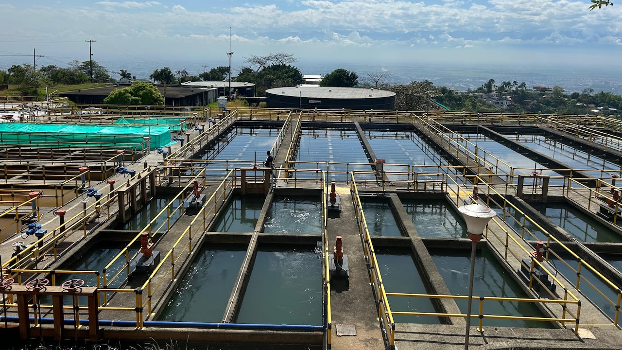 Esta es una planta de tratamiento de agua potable de Emcali.