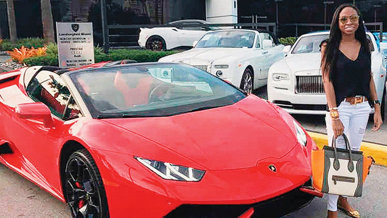 Un reciente caso de enriquecimiento sin la debida justificación, que pretendió ser sustentado con ingresos como influencer, fue el de Jenny Ambuila.