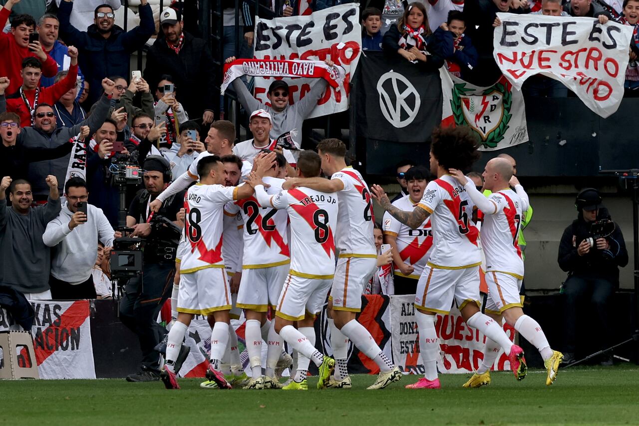 Desde España colocan a James en Vallecas.