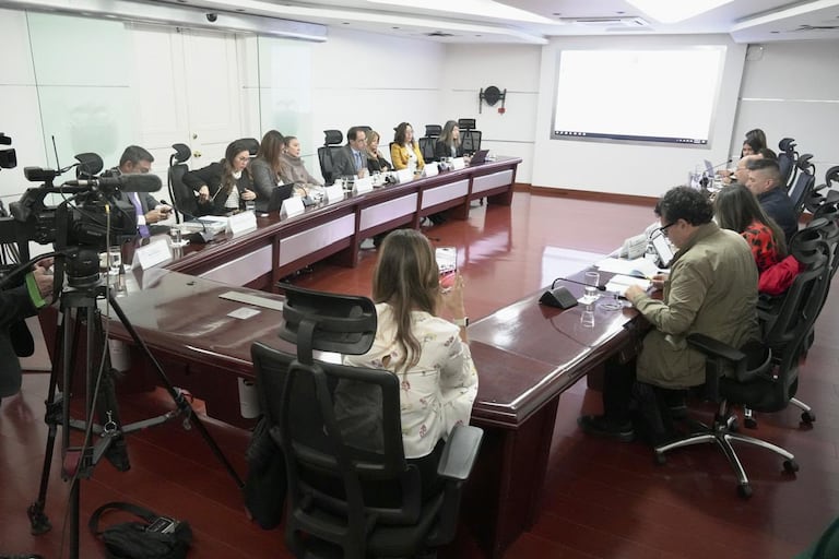 La reunión marcó el inicio del empalme entre los dos gobiernos.