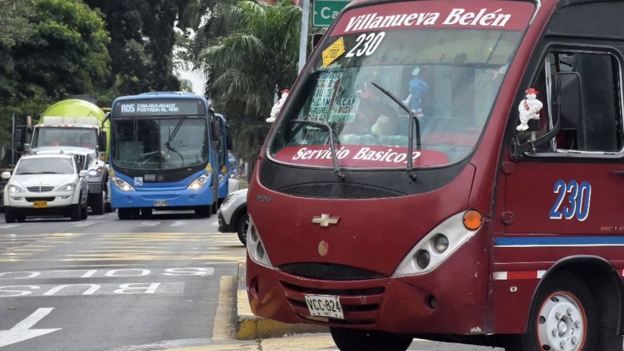 La posibilidad de renovación de la flota del Transporte Público Colectivo está amarrada a que acepten complementarse con el MÍO, para que así se pueda tener una lucha frontal contra la piratería, que actualmente moviliza 500.000 pasajeros por día.