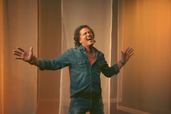 Carlos Vives ha dedicado más de tres décadas a su proyecto musical que tiene una mezcla de ritmos del Caribe, instrumentos indígenas y guitarras eléctricas. Foto: Cortesía Paola España Comunicaciones.