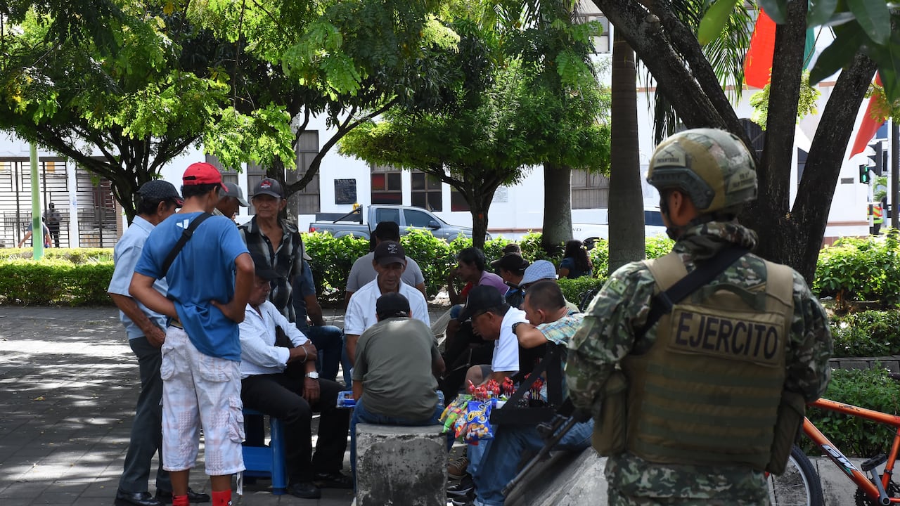 Efectivos de las Fuerzas Armadas se han hecho presentes en el municipio tras los altercados provocados por La Inmaculada.
