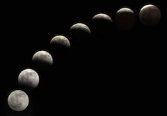 Durante la noche del jueves 27 de agosto y la madrugada del viernes 28, la luna protagonizó un eclipse lunar parcial. Así se vio en Cali. Foto: Jorge Orozco/ El País