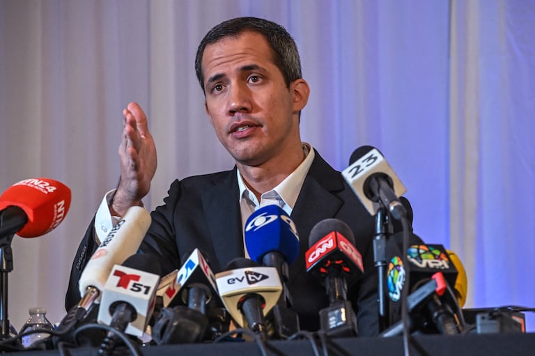 El presidente interino de Venezuela se mostró dispuesto a dialogar con Gustavo Petro. “No es un tema de Juan Guaidó, son los miles de víctimas de la dictadura de Nicolás Maduro”, dijo.