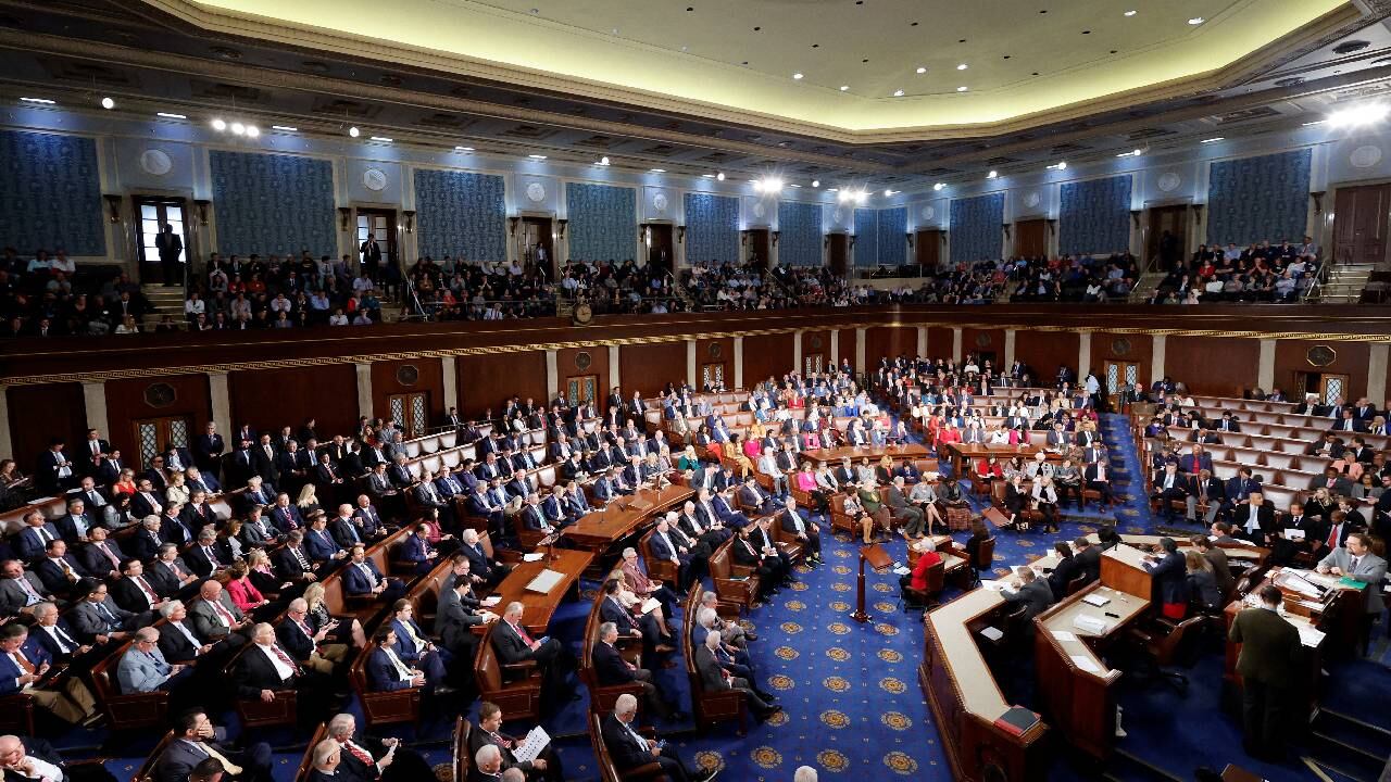 La Cámara de Representantes de Estados Unidos se reúne para votar sobre un nuevo presidente.