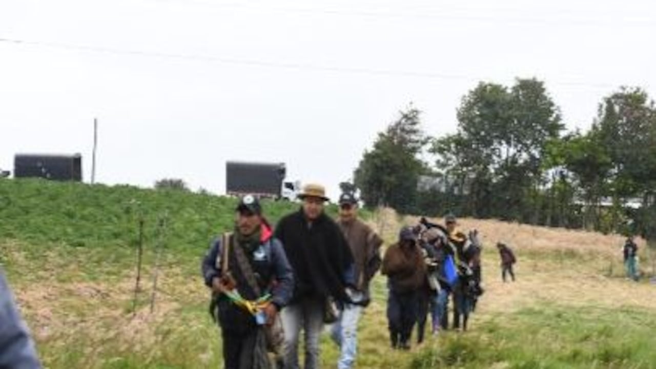 La guardia es ahora la encargada de proteger a sus comunidades por la posibilidad de que se registren más combates en esta parte del oriente caucano.