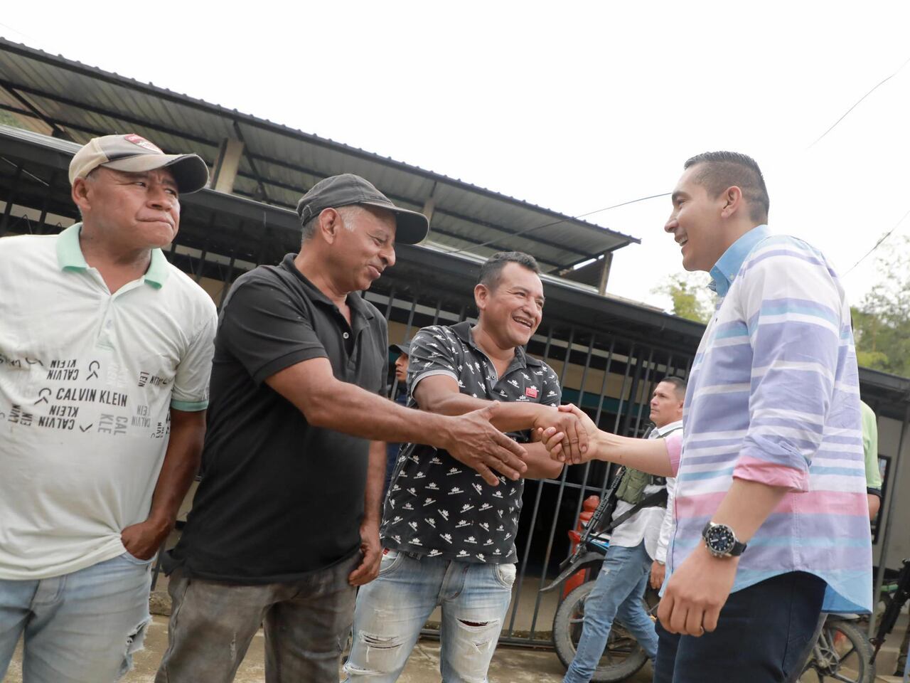 Entregada de poliderpotivo en Argelia, Cauca.