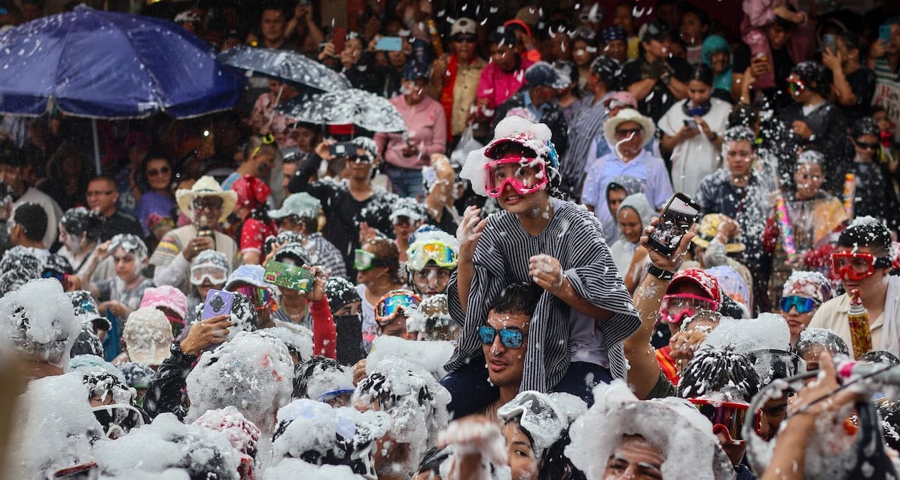 Las autoridades de Rosas también reportan afectaciones en el sistema de acueducto y en infraestructura educativa, mientras avanzan las labores para garantizar el suministro de agua y atender los daños ocasionados por el sismo.