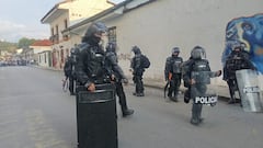 Esmad de la Policía Nacional en Popayán, intentando restaurar el orden público tras las protestas de hoy.