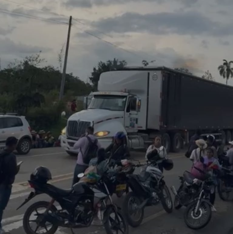 Desde las 6:00 de la tarde este viernes 20 de febrero, se permite el paso de vehículos sobre la vía Popayán-Cali.
