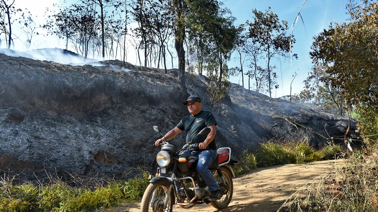 de 20Incendio forestal en la buitrera , Sep 21 23, en Cali Valle