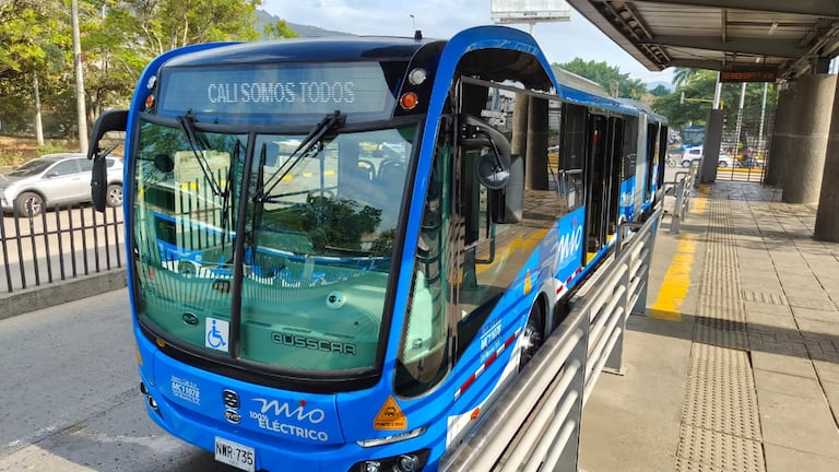 Cali tiene cinco nuevos buses eléctricos del MÍO