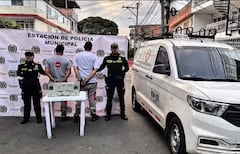 Dos hombres fueron capturados en el barrio Chapinero utilizando vehículos con logotipos falsos e indumentaria clonada para saquear redes de conectividad.