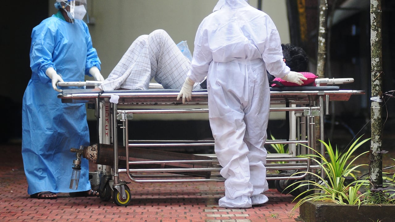 Las autoridades de Salud en India sometieron a pruebas a 180 personas.