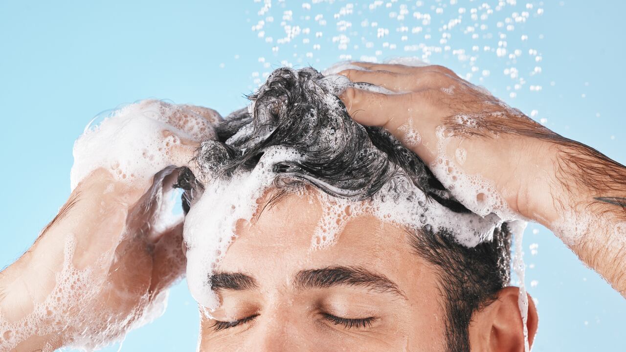 Lavar el cabello