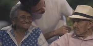 Falleció la abuela materna de Silvestre Dandong. Así lo confirmó el artista.