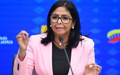 La vicepresidenta Delcy Rodríguez calificó la llegada de los buques estadounidenses como una “agresión psicológica”.