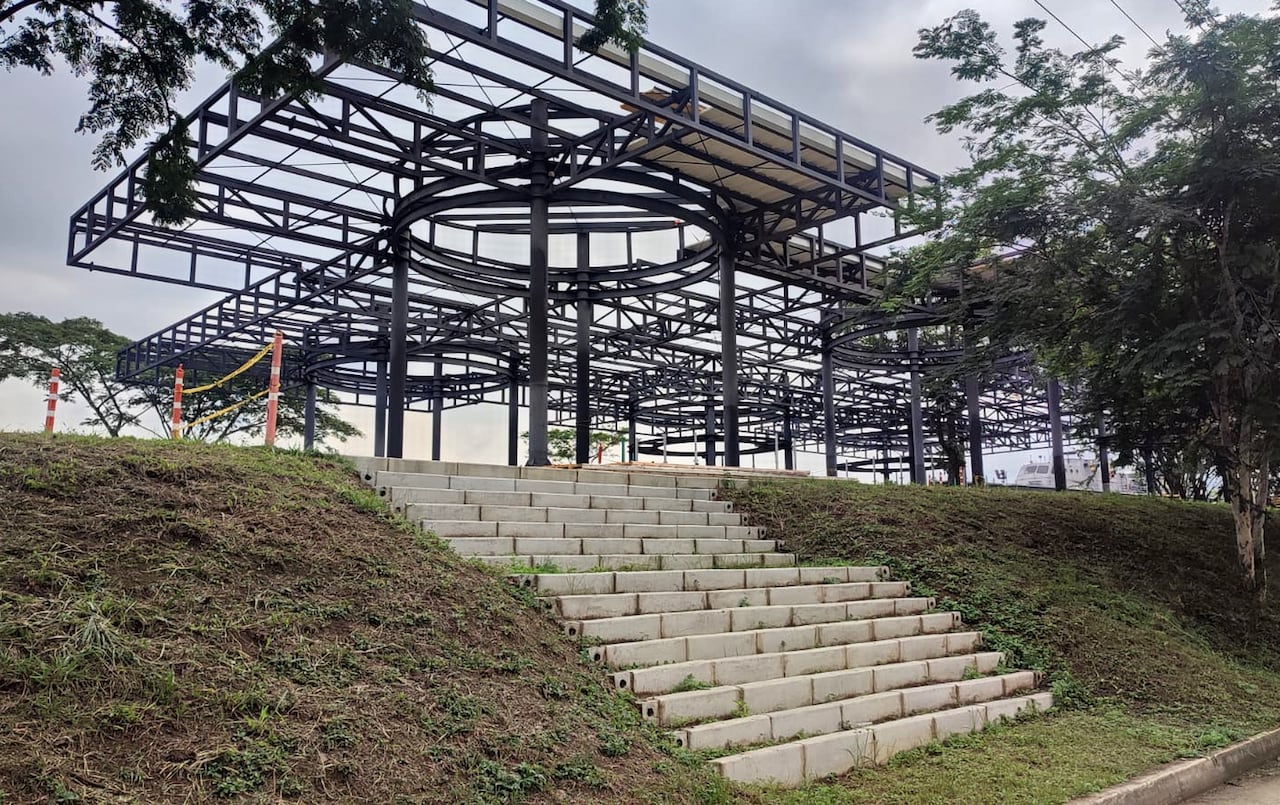 Obras del Parque Pacífico paralizadas desde hace varios meses.