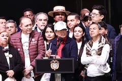 Marcha defensa salario mínimo vital, presidente Gustavo Petro en la Plaza de Bolívar.