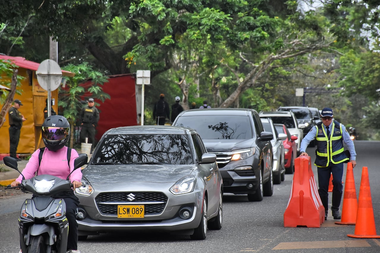 Contraflujo Avenida Cañasgordas.