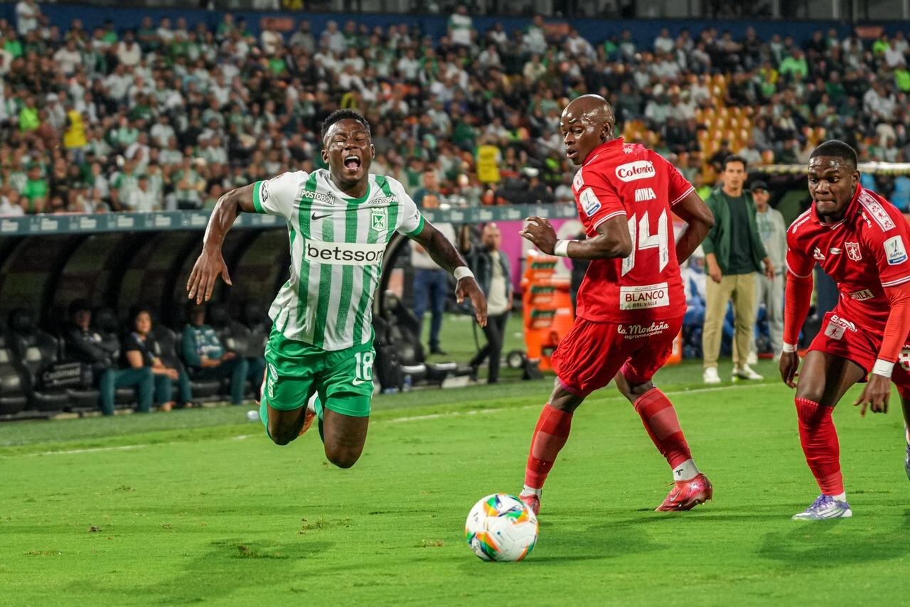 Imagen del partido entre Atlético Nacional y América de Cali por la fecha 1 del Grupo A de los cuadrangulares semifinales del segundo semestre de la Liga Colombiana 2025.