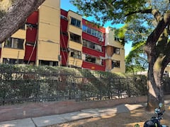 Edificaciones afectadas con la carrera 56 después de la calle 5, hacia la avenida Los Cerros.