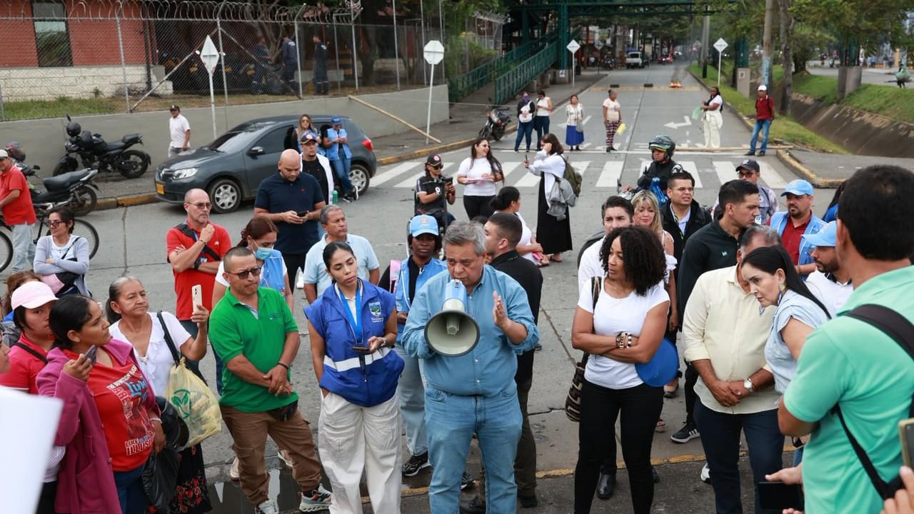 Alcaldía de Cali establece mesa de diálogo tras los recientes bloqueos en la glorieta de Siloé.