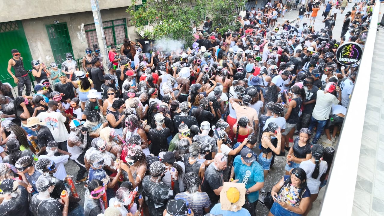 Verbena del barrio Ulpiano Lloreda en Cali.