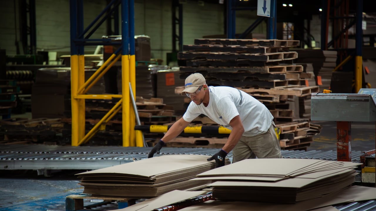 La empresa Empacor, por su modelo de economía circular, que mejora las condiciones laborales de recicladores de oficio en varias regiones del país, fue otra de las ganadoras del premio Emprender Paz.