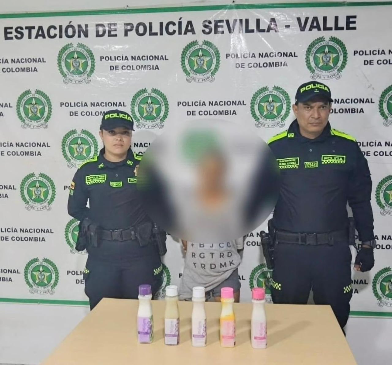 La mujer fue capturada en flagrancia en un local del municipio vallecaucano.