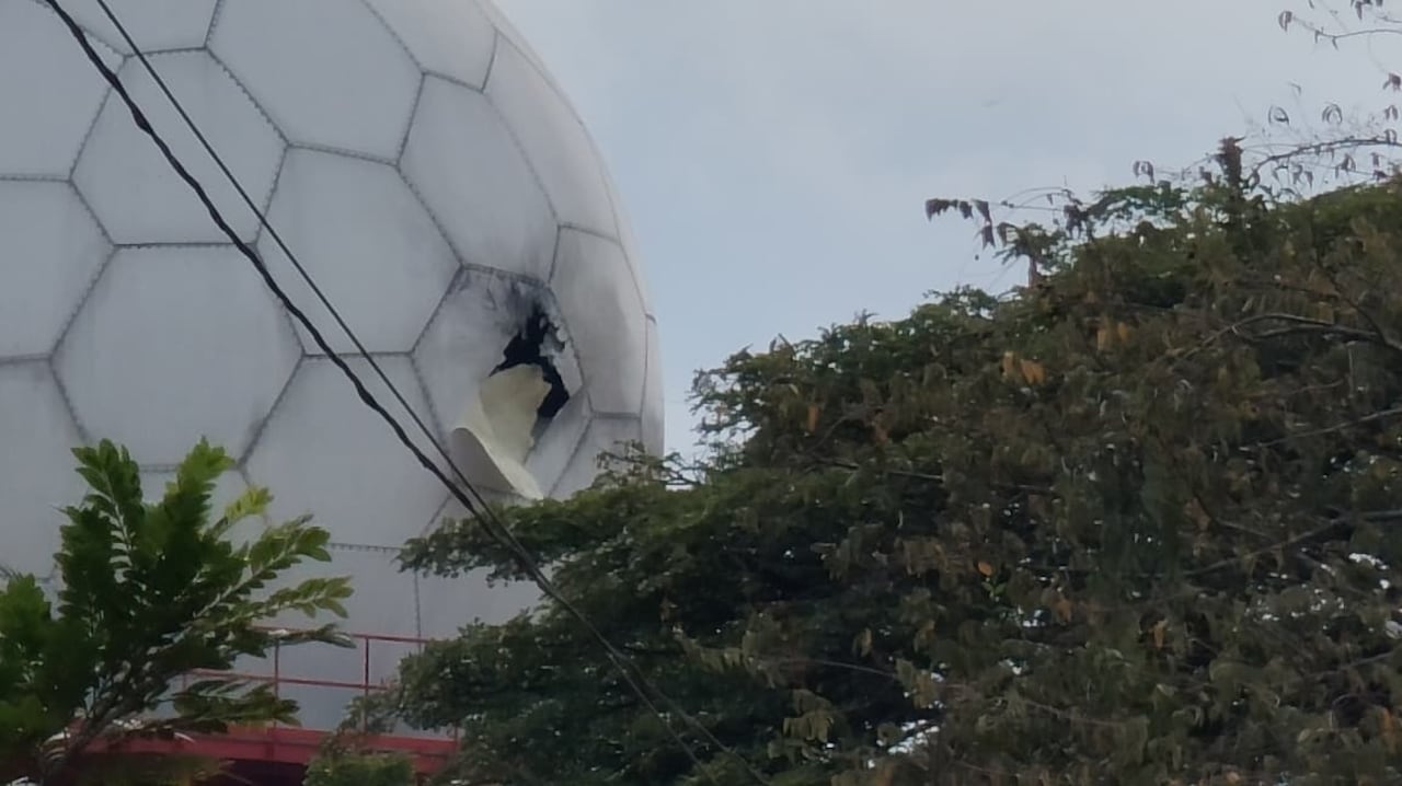 Un ataque con drones contra el radar de vigilancia aérea de la Aeronáutica Civil sacudió el corregimiento de El Carmelo, en el municipio de Candelaria, Valle del Cauca