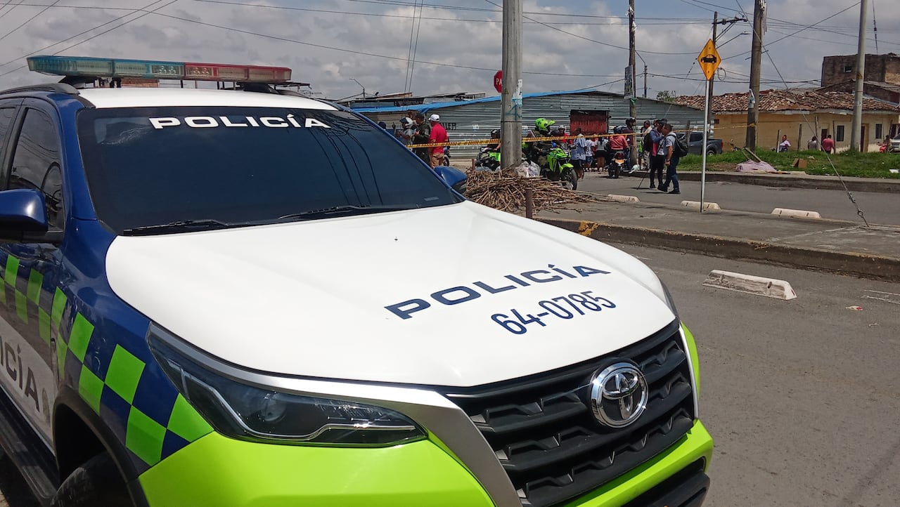 Dos policías resultaron heridos tras la detonación de un artefacto explosivo mientras realizaban labores de patrullaje en Popayán.