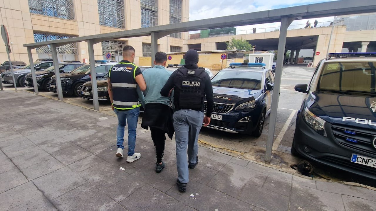 Ecuador anunció la captura de alias 'Pipo' en España, señalado líder narcotraficante de la banda Los Lobos.