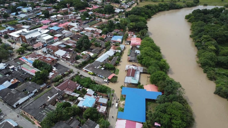 Monitoreo al río Tocaría evidencia condiciones sobre su margen en Nunchía y Yopal Estas imágenes corresponden al monitoreo realizado el día de ayer sobre la margen de dicho afluente.