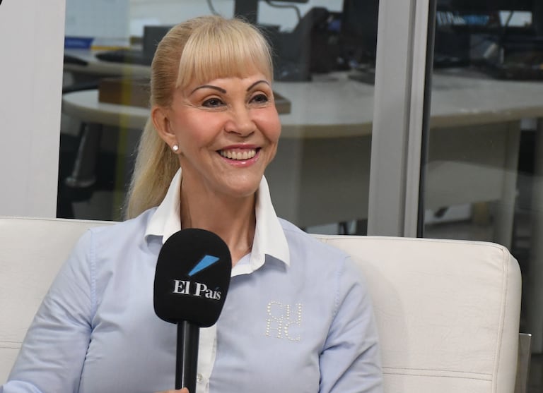 Cali: Entrevista con la Gobernadora del Valle del Cauca. Dilian Francisca Toro.