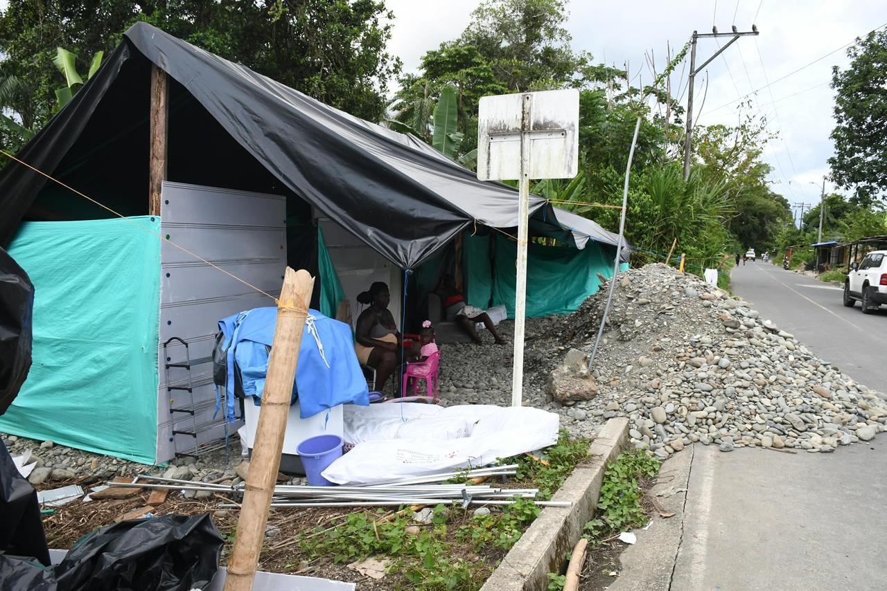 Las familias damnificadas participarán en la construcción de sus nuevas viviendas y recibirán un pago por jornal durante las labores.