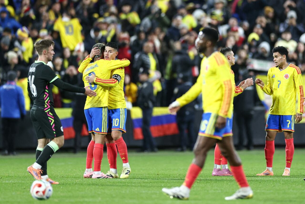 Los jugadores de Colombia celebran la victoria en el partido amistoso internacional de fútbol contra Australia en el Citi Field de Flushing Meadows-Corona Park.