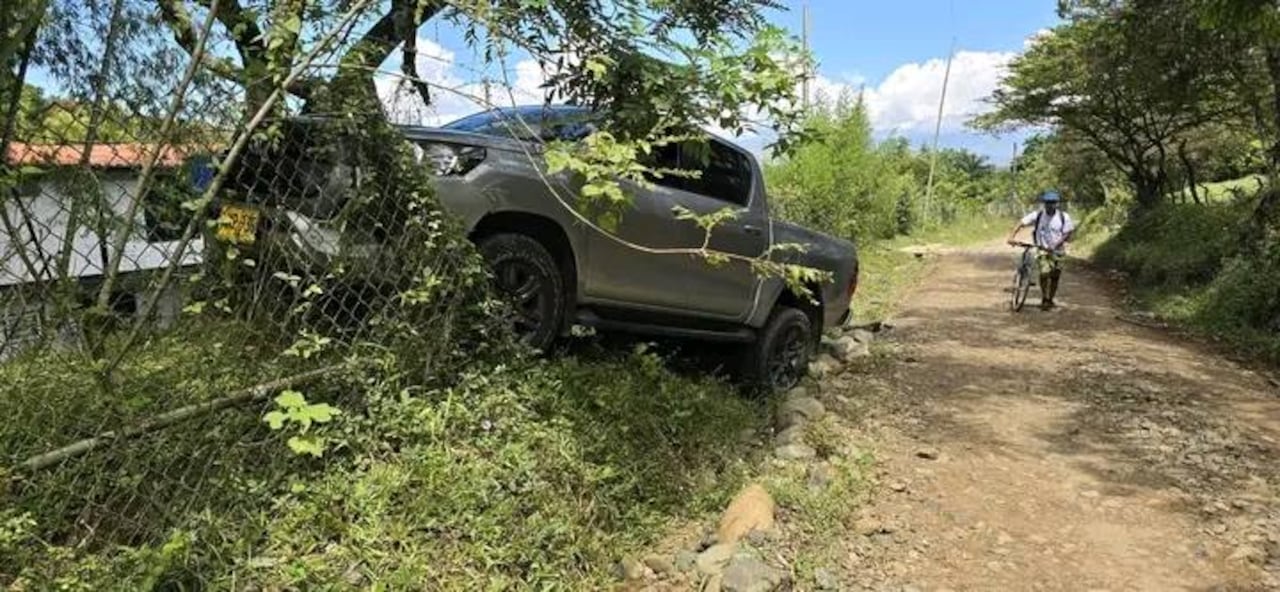 La Policía Nacional de Colombia rechazó el crimen y desplegó operativos con el Ejército para dar con los responsables.