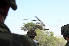 Tropas del Ejército Nacional adelantan operaciones de control en zona rural de El Tambo, Cauca, tras el ataque con explosivos lanzados desde un dron que dejó dos soldados heridos.