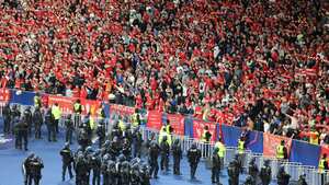 Hinchas de Liverpool protagonizaron desmanes antes del inicio de la final de la Champions League.