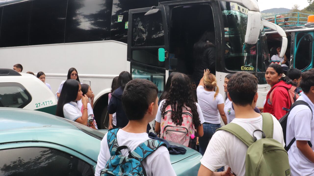 Regreso del transporte escolar a las zonas rurales de Cali.