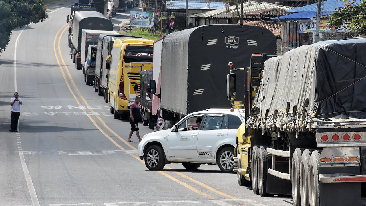 Bloqueos en la Vía Panamericana por parte de los Indígenas del Cauca.