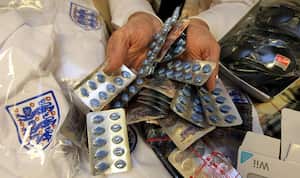 La Marina informó que encontró medicamentos caducos y otros de los que no había ningún registro del proveedor, además de recetas médicas en blanco o sin firmar.