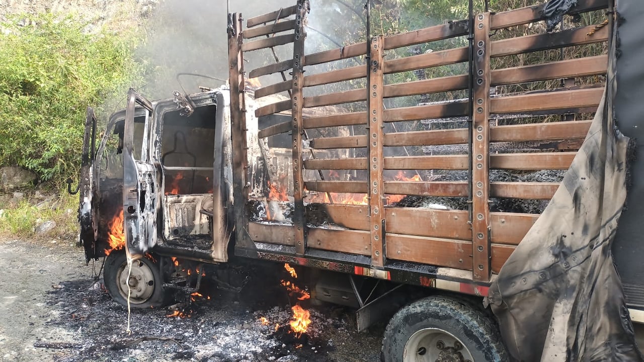 El ataque ocurrió mientras trabajadores realizaban labores técnicas en una torre de energía en la tarde del 15 de abril.
