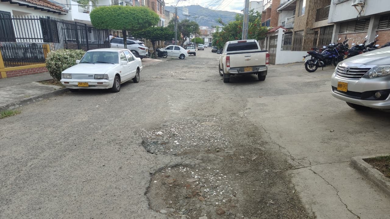 Residentes de Colseguros afirman que, pese a múltiples derechos de petición, la obra inconclusa sigue sin intervención y continúa deteriorándose con el paso del tiempo.