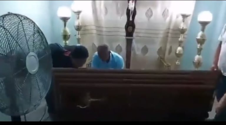 Los ruidos en el ataúd de Bella Montoya, causaron incertidumbre entre sus familiares.