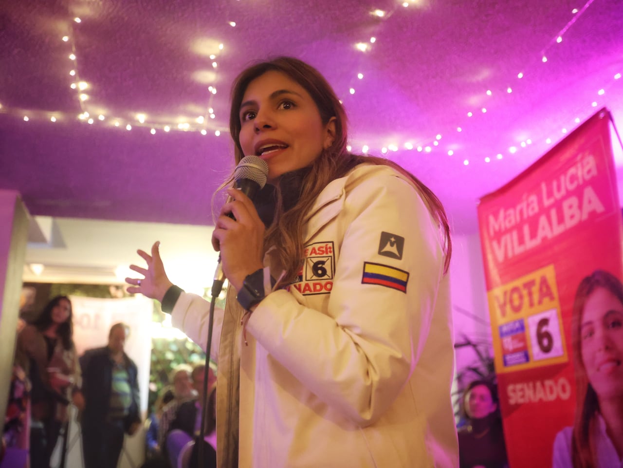 Villalba participa en una jornada de trabajo con equipos técnicos.