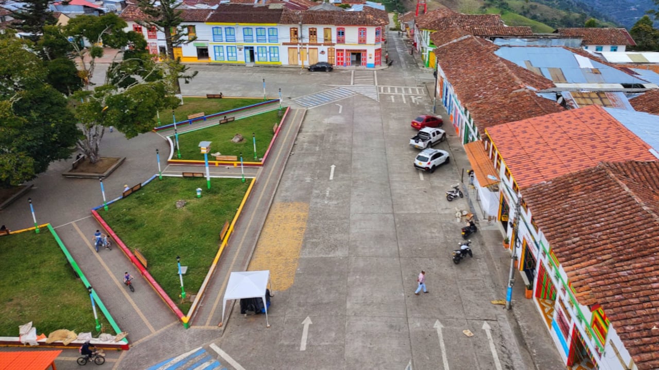 El municipio se caracteriza por sus casas coloridas.